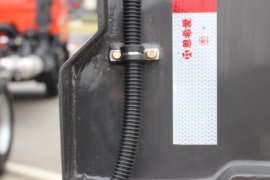 东风多利卡底盘&nbsp;扫路车底盘图片