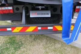 东风多利卡底盘&nbsp;扫路车底盘图片