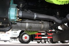 东风 多利卡D9 210马力 4X2 洗扫车(中联牌)(ZLJ5180TXSX1EQE5)