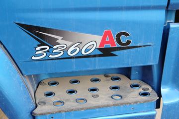 �ɵ��³� D3ϵ�� 116���� 4X2 ƽ�����䳵ͼƬ