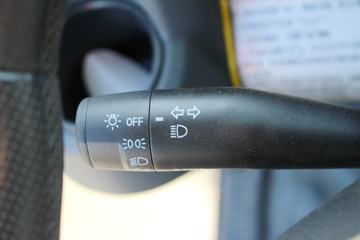 大运轻卡底盘&nbsp;平板运输车驾驶室图片