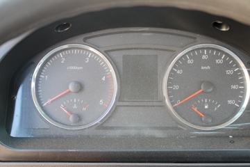 �ɵ��³� D3ϵ�� 116���� 4X2 ƽ�����䳵ͼƬ