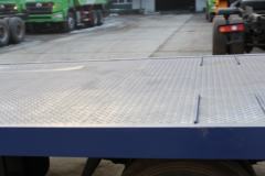 飞碟奥驰 D3系列 116马力 4X2 平板运输车(FD5041TPBW17K5)