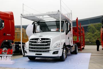 东风柳汽 乘龙T5重卡 270马力 4X2车辆运输长头牵引车(LZ4180T5AB)