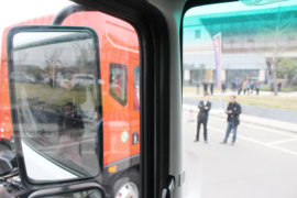 东风多利卡底盘&nbsp;扫路车驾驶室图片