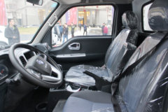 东风途逸 T5 1.5L 110马力 单排厢式宣传车(程力威牌)(CLW5030XXCE5)