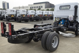 多利卡&nbsp;载货车底盘                                                图片