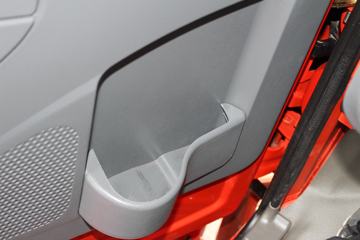 福瑞卡F7&nbsp;平板运输车驾驶室图片