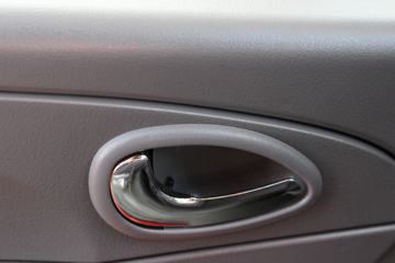 福瑞卡F7&nbsp;平板运输车驾驶室图片