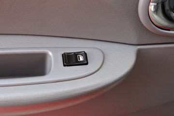 福瑞卡F7&nbsp;平板运输车驾驶室图片