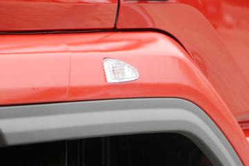 �������� ����H5�п� 220���� 4X2 6.8�ײ�դʽ�ػ���(�߶�˫��)(LZ5182CCYM3AB)ͼƬ