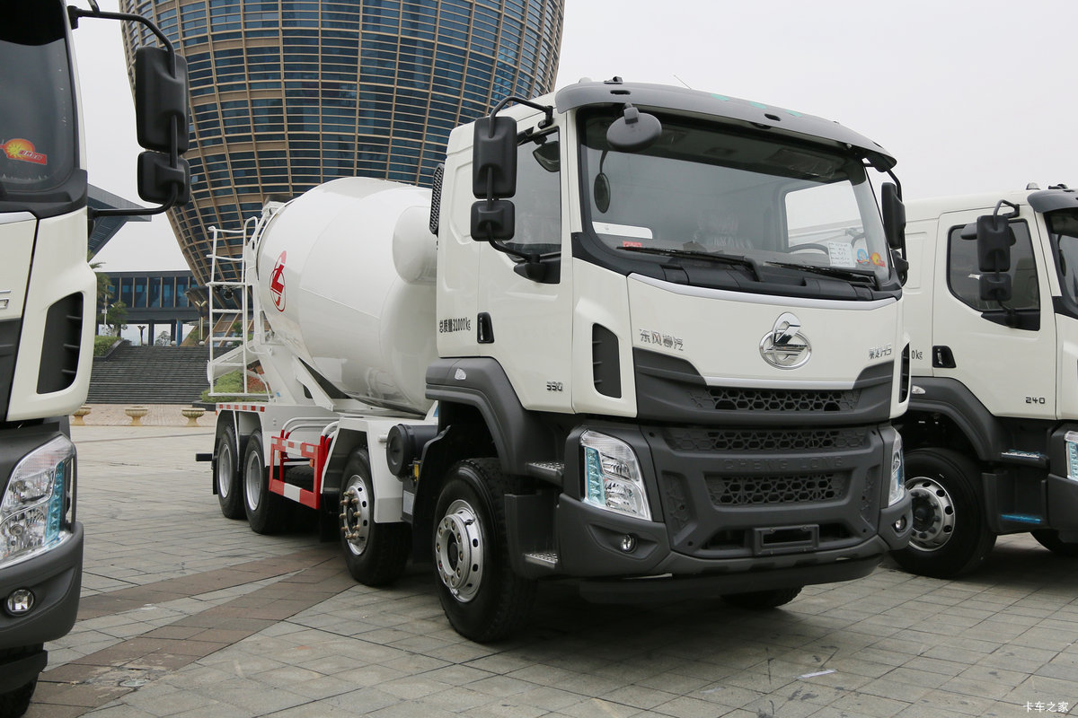 东风柳汽 乘龙H5 330马力 8X4 7.73方混凝土搅拌车(10挡)