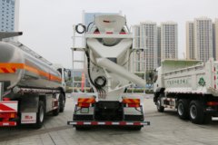 东风柳汽 乘龙H5 330马力 8X4 7.73方混凝土搅拌车(10挡)(LZ5310GJBH5FB)