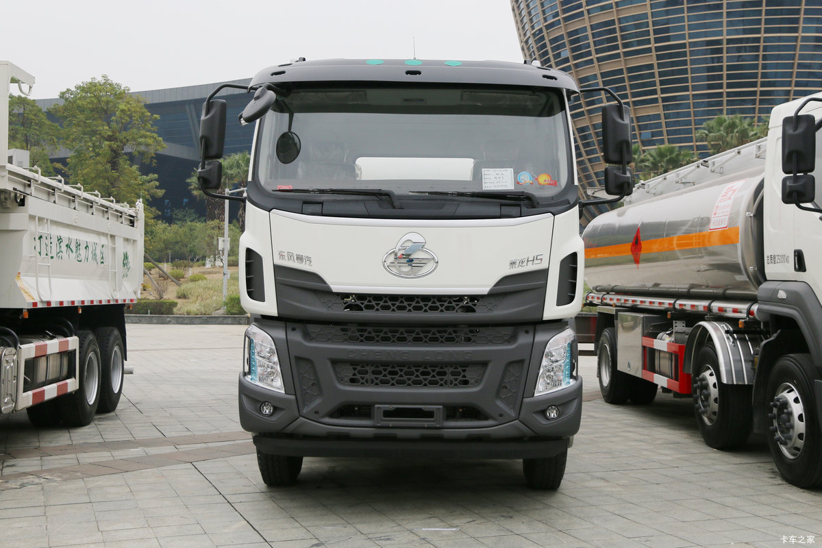 东风柳汽 乘龙H5 330马力 8X4 7.73方混凝土搅拌车