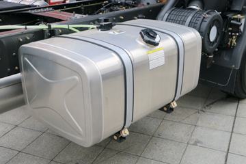 �������� ����H5�п� 220���� 4X2 9.6����ʽ�ػ���ͼƬ