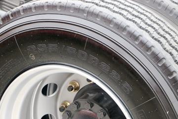 �������� ����H5�п� 220���� 4X2 9.6����ʽ�ػ���ͼƬ