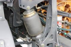 东风柳汽 乘龙H5中卡 220马力 4X2 9.6米厢式载货车(LZ5180XXYM5AB)