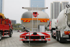 东风柳汽 乘龙H5 240马力 6X2 运油车(楚飞牌)(CLQ5250GYY5LZA)