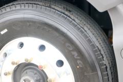 东风柳汽 乘龙H7重卡 460马力 4X2牵引车(LZ4181H7AB)