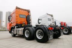 东风柳汽 乘龙H7重卡 580马力 6X4牵引车(LZ4253H7DB)