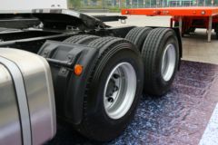 东风柳汽 乘龙H5重卡 轻量化版 430马力 6X4牵引车(LZ4250H5DB)