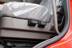 东风柳汽 乘龙H5重卡 330马力 4X2 中置轴轿运车底盘(LZ5181XXYH5ABT)