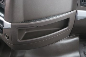 �������� ����H5�п� 220���� 4X2 9.6����ʽ�ػ���ͼƬ