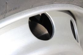 东风天锦&nbsp;爆破器材运输车底盘图片