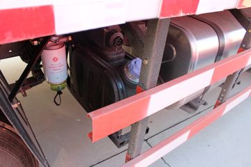 �������ó� ��� 245���� 6X2 8.6����ȼ������ʽ���䳵(DFH5250XRQBXV)ͼƬ