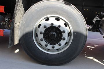 �������ó� ��� 245���� 6X2 8.6����ȼ������ʽ���䳵(DFH5250XRQBXV)ͼƬ