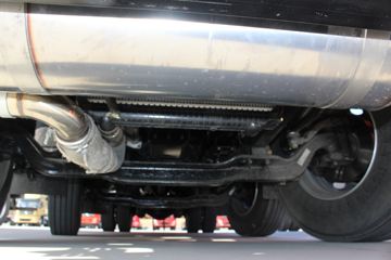 �������ó� ��� 245���� 6X2 8.6����ȼ������ʽ���䳵(DFH5250XRQBXV)ͼƬ