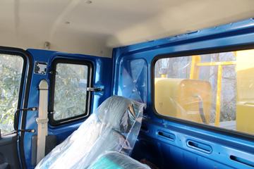 �ɵ� �³�X3 156���� 4X2 �泵��(FD1121P63K5)ͼƬ