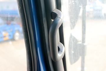 �ɵ� �³�X3 156���� 4X2 �泵��(FD1121P63K5)ͼƬ