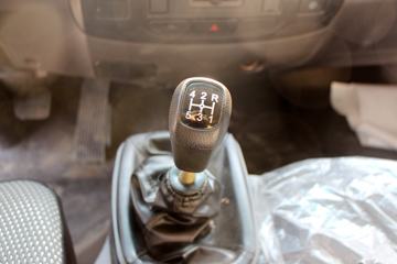 �ɵ� �³�X3 156���� 4X2 �泵��(FD1121P63K5)ͼƬ