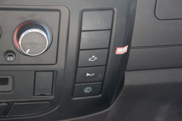 �ɵ� �³�X3 156���� 4X2 �泵��(FD1121P63K5)ͼƬ