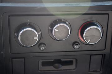 �ɵ� �³�X3 156���� 4X2 �泵��(FD1121P63K5)ͼƬ