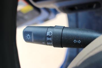 �ɵ� �³�X3 156���� 4X2 �泵��(FD1121P63K5)ͼƬ