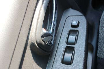 �ɵ� �³�X3 156���� 4X2 �泵��(FD1121P63K5)ͼƬ