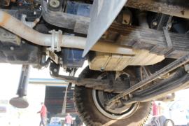 奥驰X系&nbsp;随车吊底盘图片