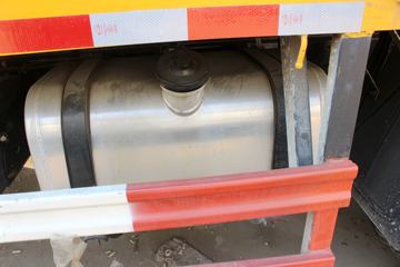 �ɵ� �³�X3 156���� 4X2 �泵��(FD1121P63K5)ͼƬ