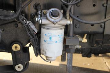 �ɵ� �³�X3 156���� 4X2 �泵��(FD1121P63K5)ͼƬ