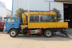 飞碟 奥驰X3 156马力 4X2 随车吊(FD1121P63K5)