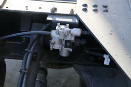 轩德X3&nbsp;随车吊底盘图片