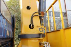 飞碟 奥驰X3 156马力 4X2 随车吊(FD1121P63K5)