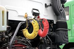 华菱 汉马H7重卡 345马力 4X2牵引车(平顶)(HN4180H33C6M5)