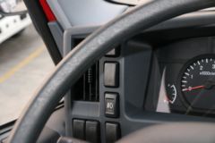 庆铃 五十铃KV100 98马力 4.17米单排厢式轻卡(QL5044XXYA6HA)