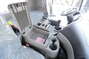 ó ؿ Ӯ 350 8X4 9.6ػ(DFH1310A1)ͼƬ