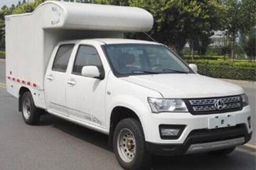 �������� ����F30 2017�� ��׼�� 1.5L���� 112���� �ǿյ� �����˫����ʽƤ��ͼƬ