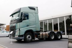 沃尔沃 新FH重卡 460马力 6X2R牵引车(FH460 62T B)