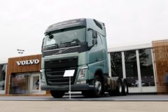 沃尔沃 新FH重卡 460马力 6X2R牵引车(FH460 62T B)